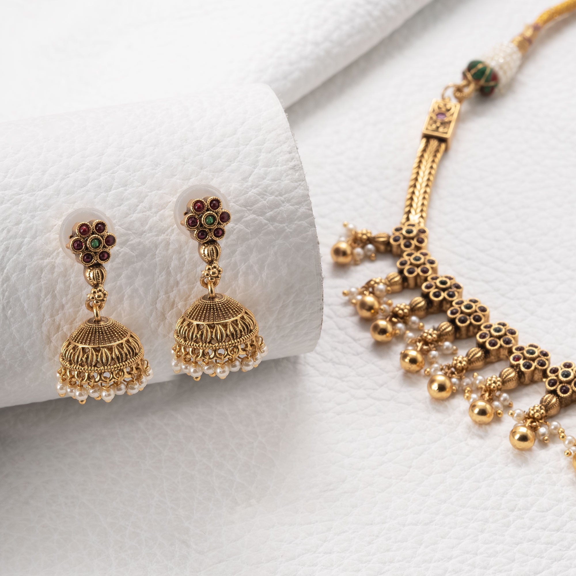 Trendy Linked Floral Necklace Set