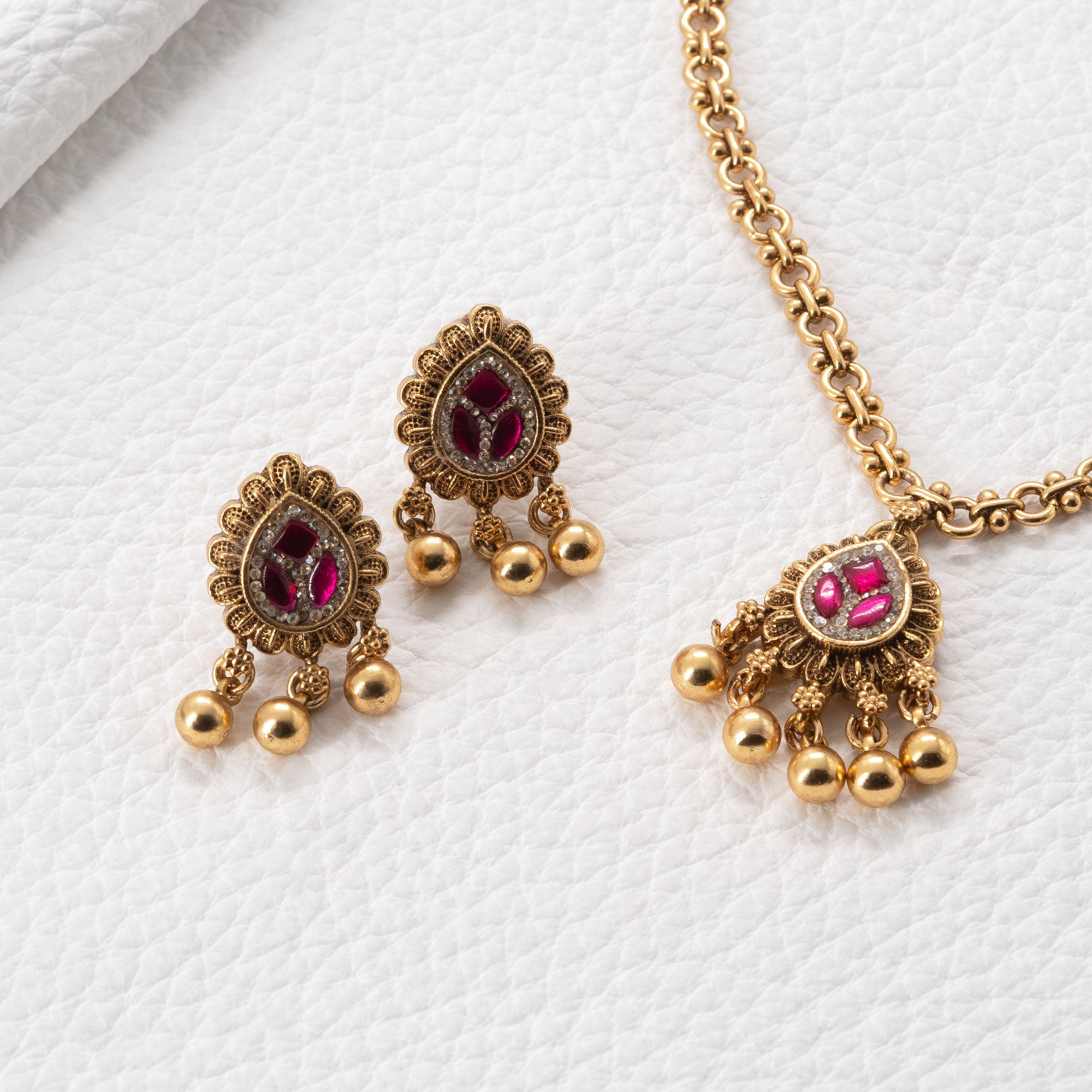 Trendy Spear Pendant Necklace Set