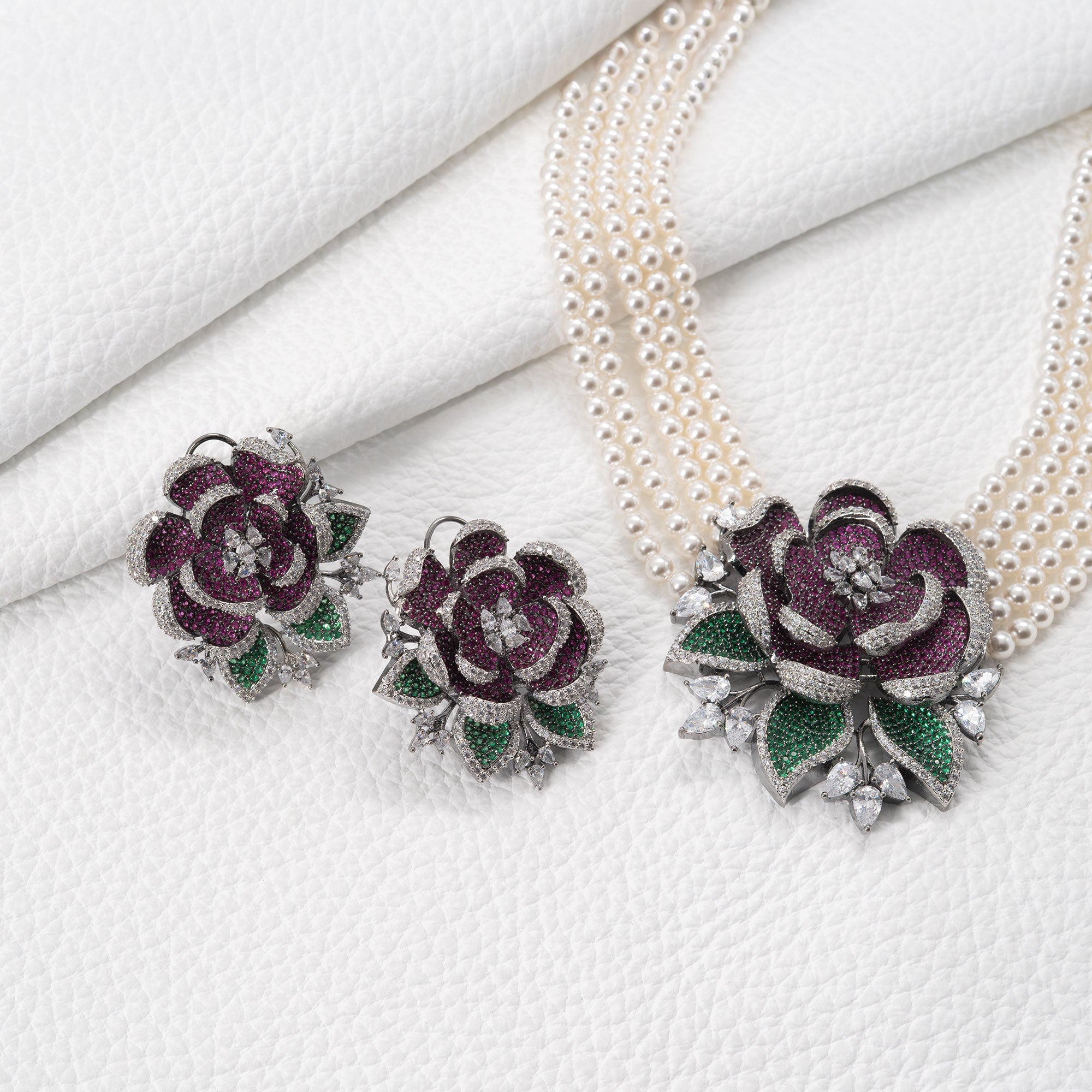 Modern Rose Necklace Set