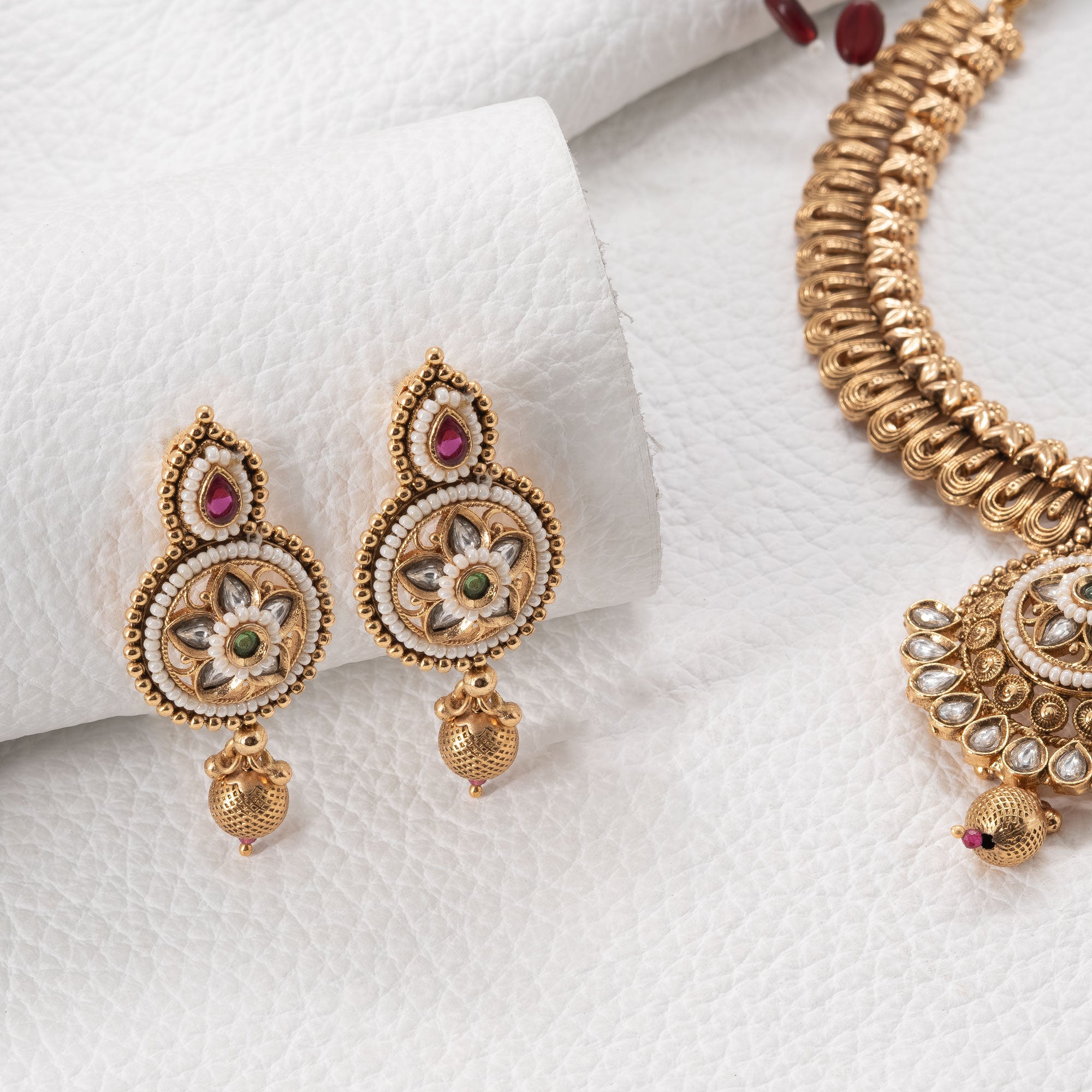 Traditional Victorian Necklace Set