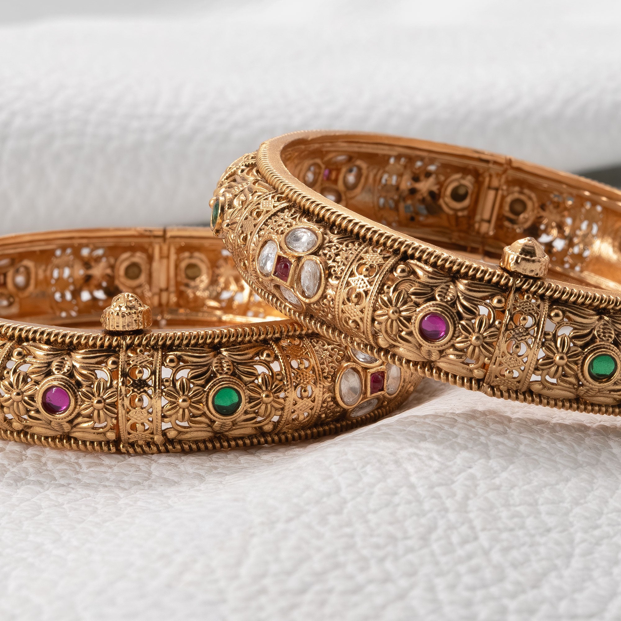 Trendy Alternate Floral Bangles (Set of 2)