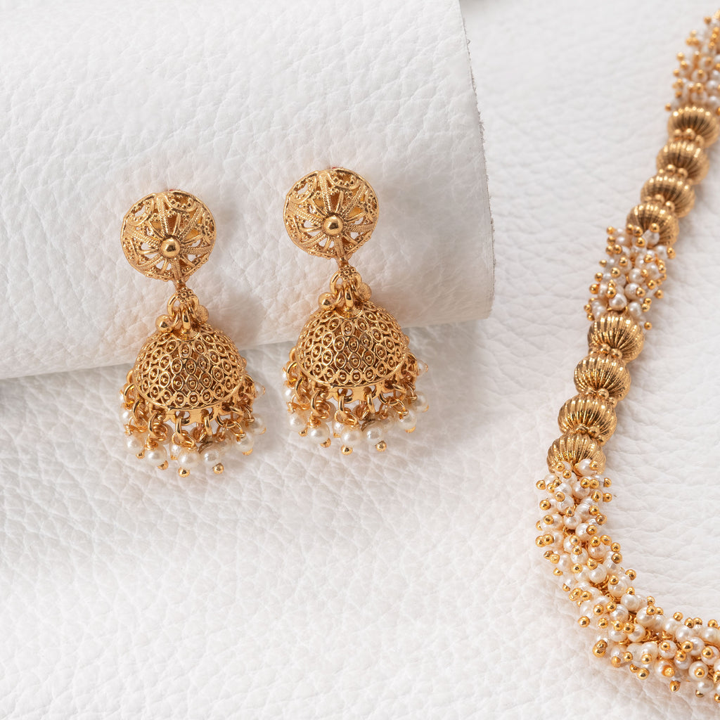 Traditional Round Pearl Necklace Set