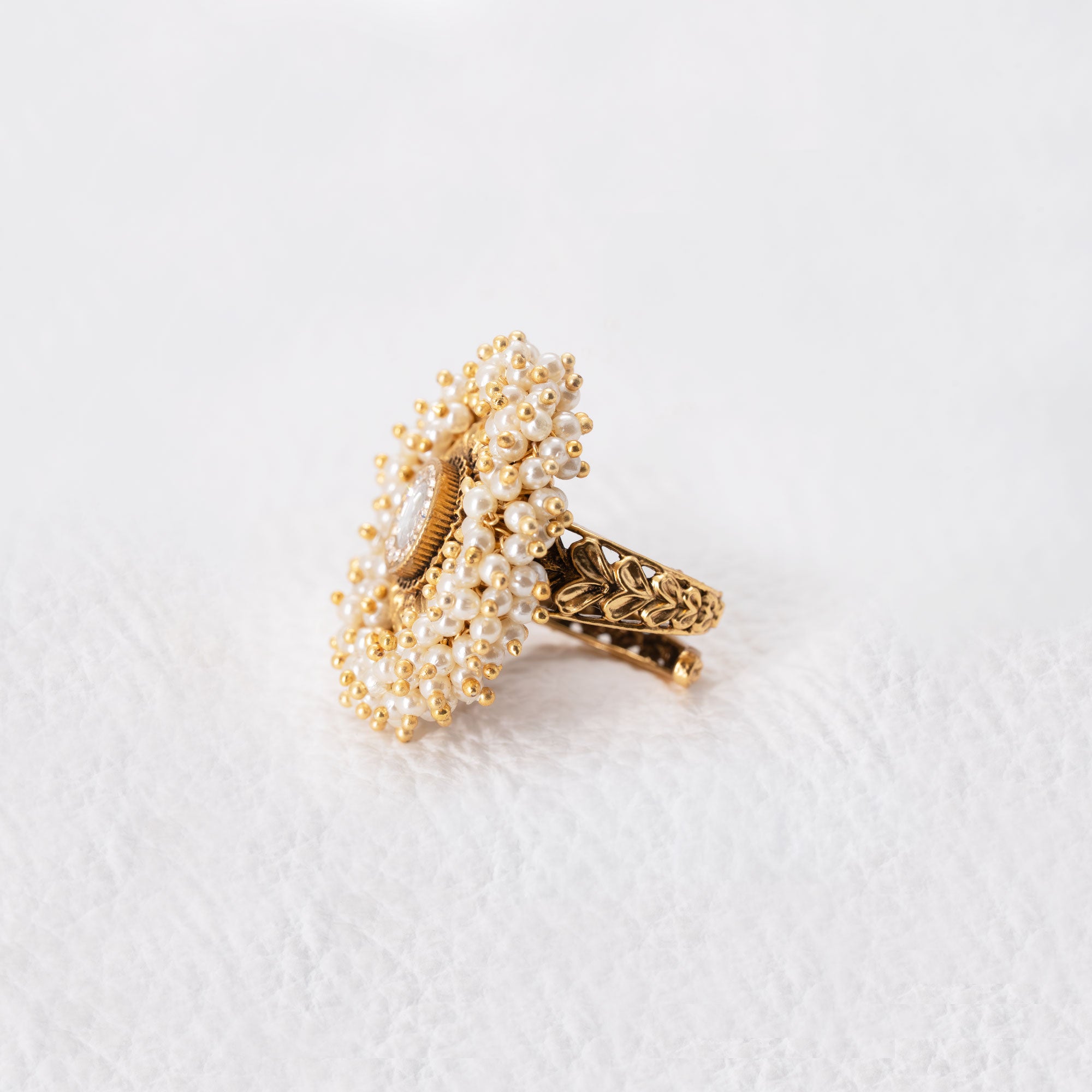 Trendy Pearly Circle RIng