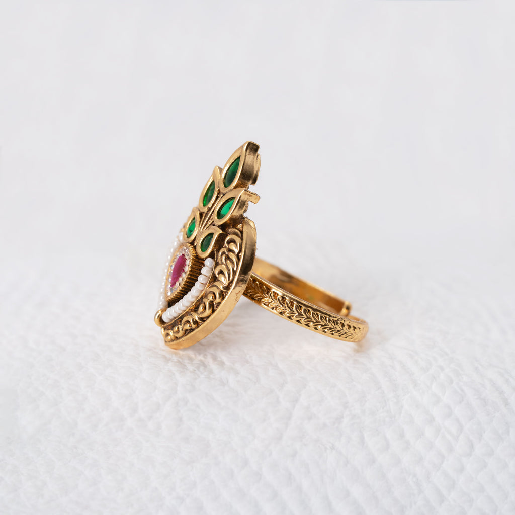 Trendy Spear with Leaf Ring