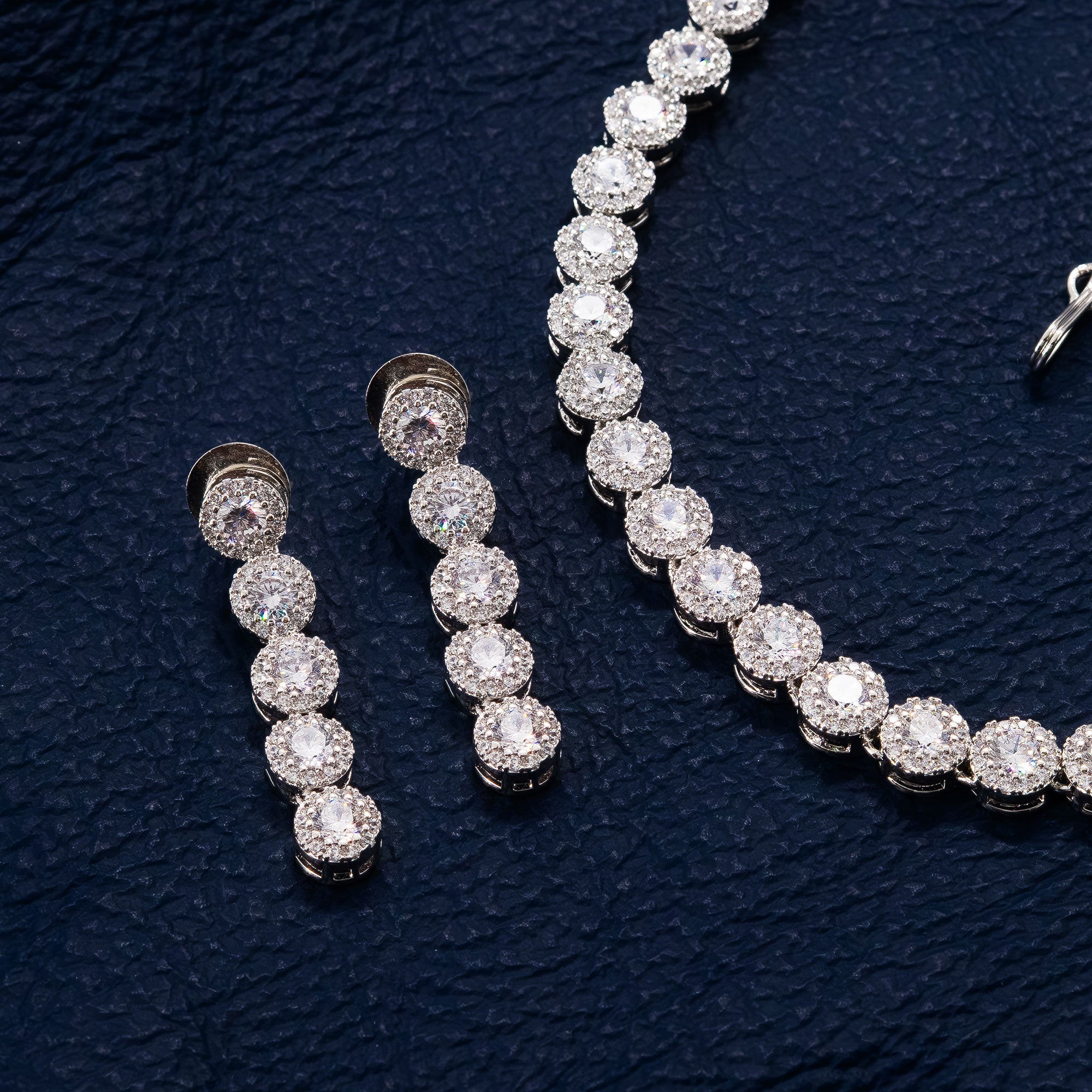 Trendy Round Necklace Set