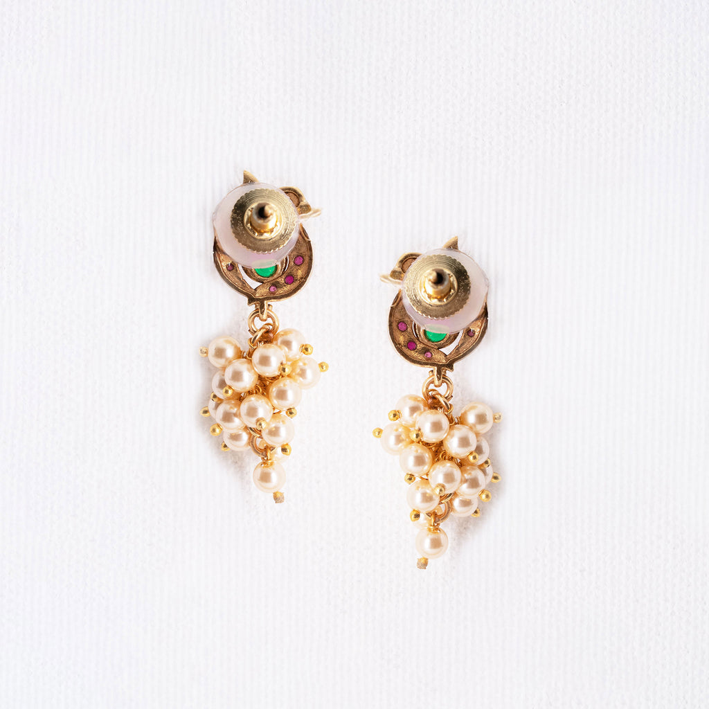 Trendy Swan with Bunch Tops