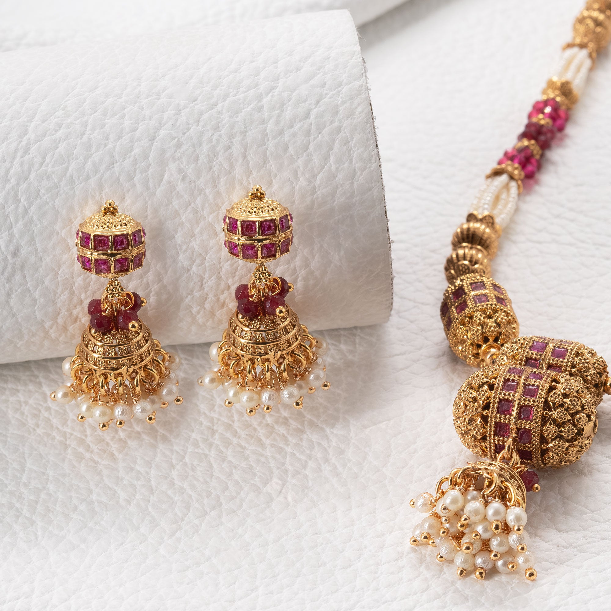 Trendy Capsule Necklace Set