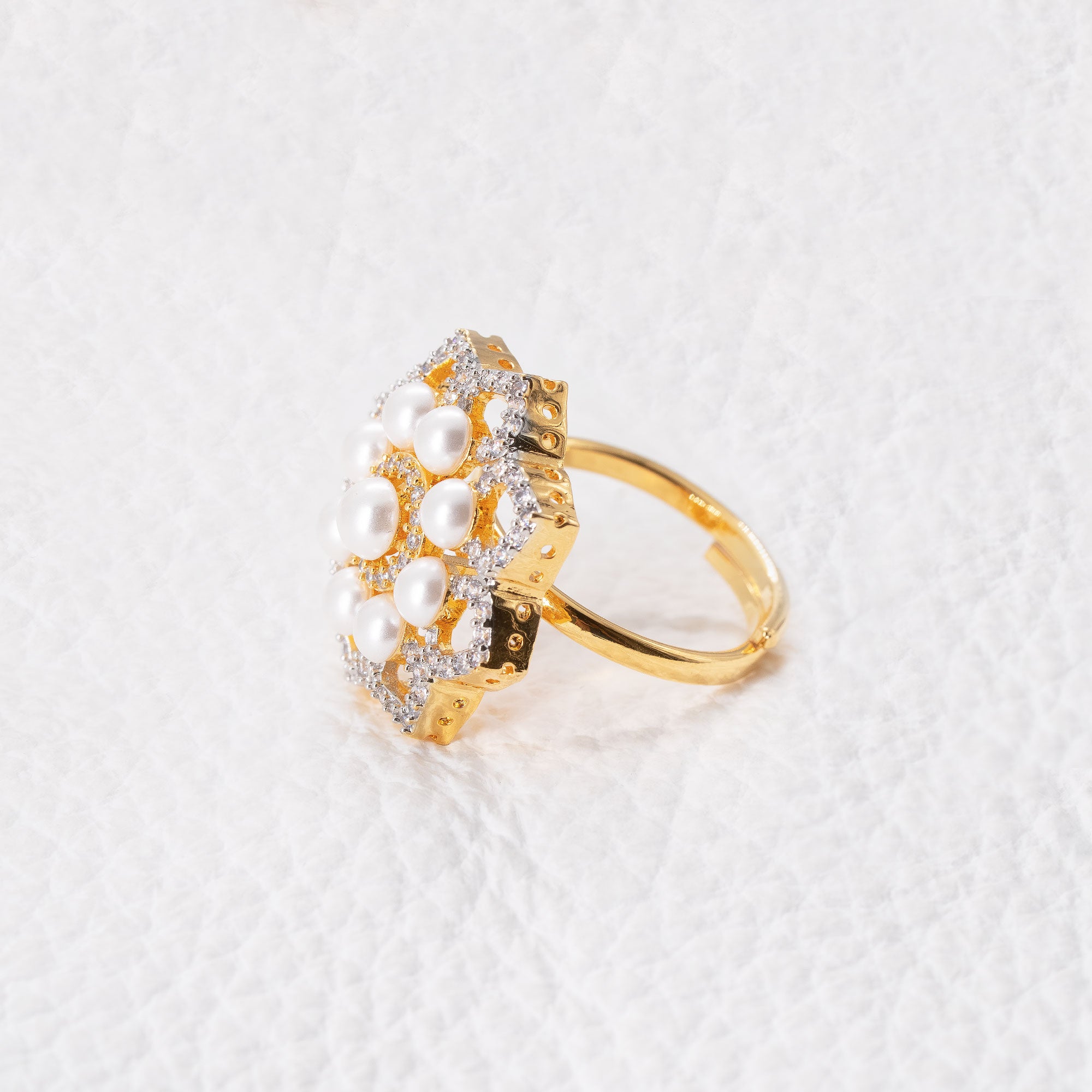 Trendy Hollow Floral Ring