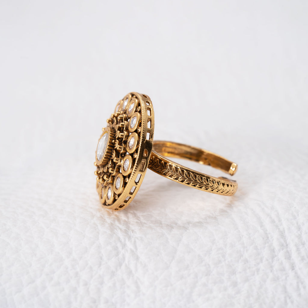 Trendy Round Floral Ring