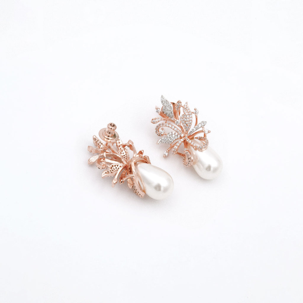 Modern Cluster Leaves with Drop Tops
