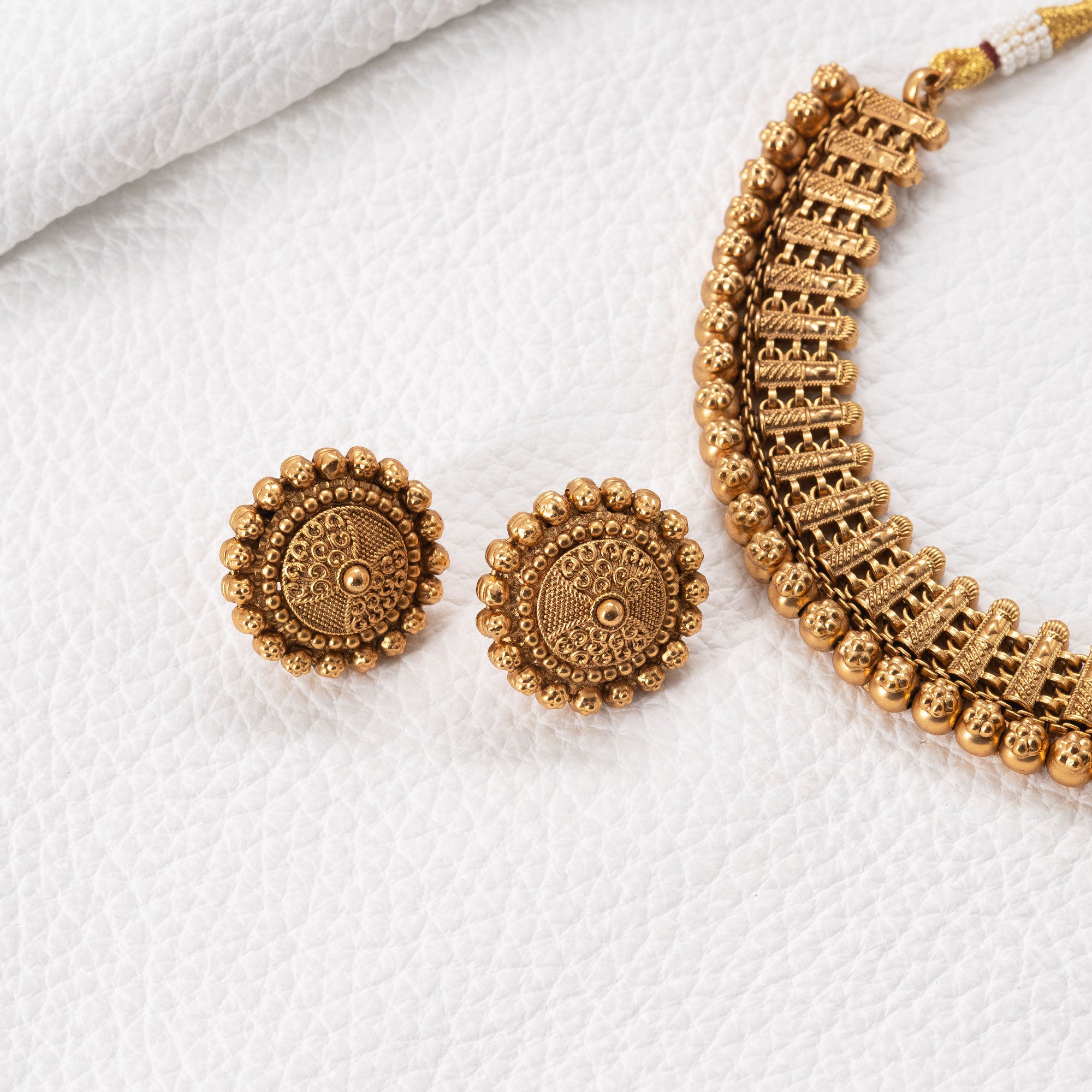 Traditional Tiny Floral Necklace Set