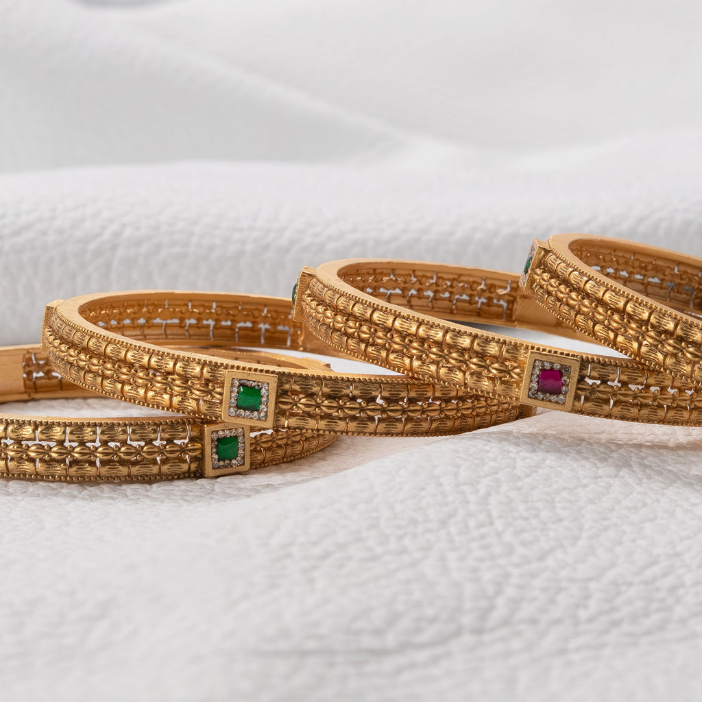 Trendy Interlinked Bangles (Set of 4)