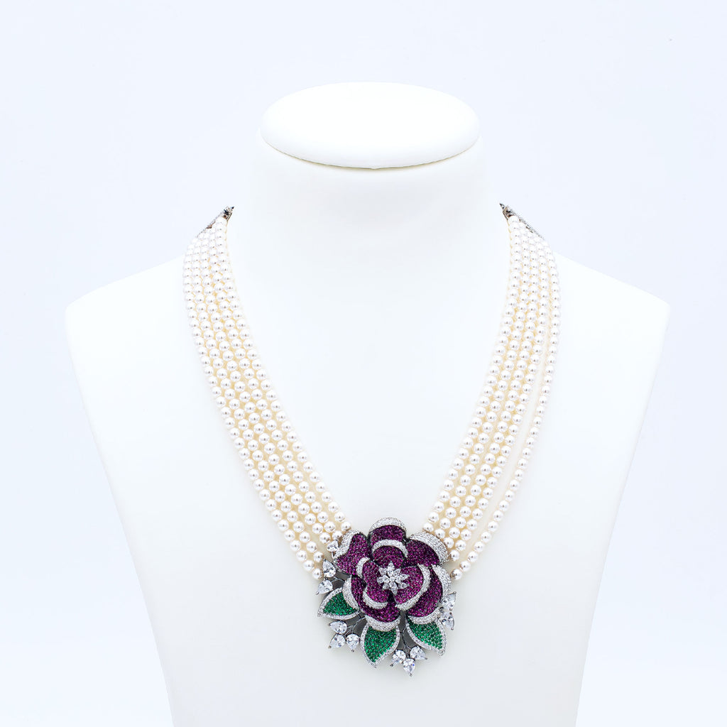Modern Rose Necklace Set