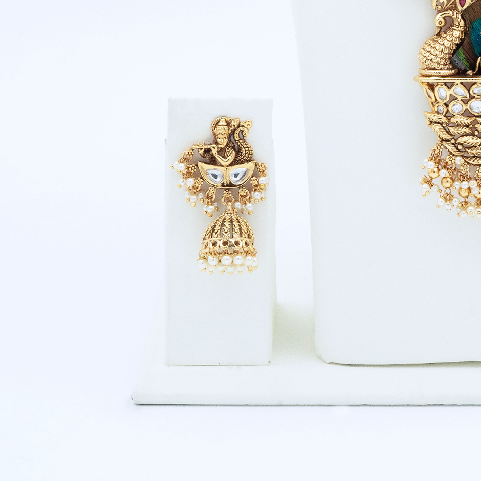 Trendy Krishna Pendant Necklace Set