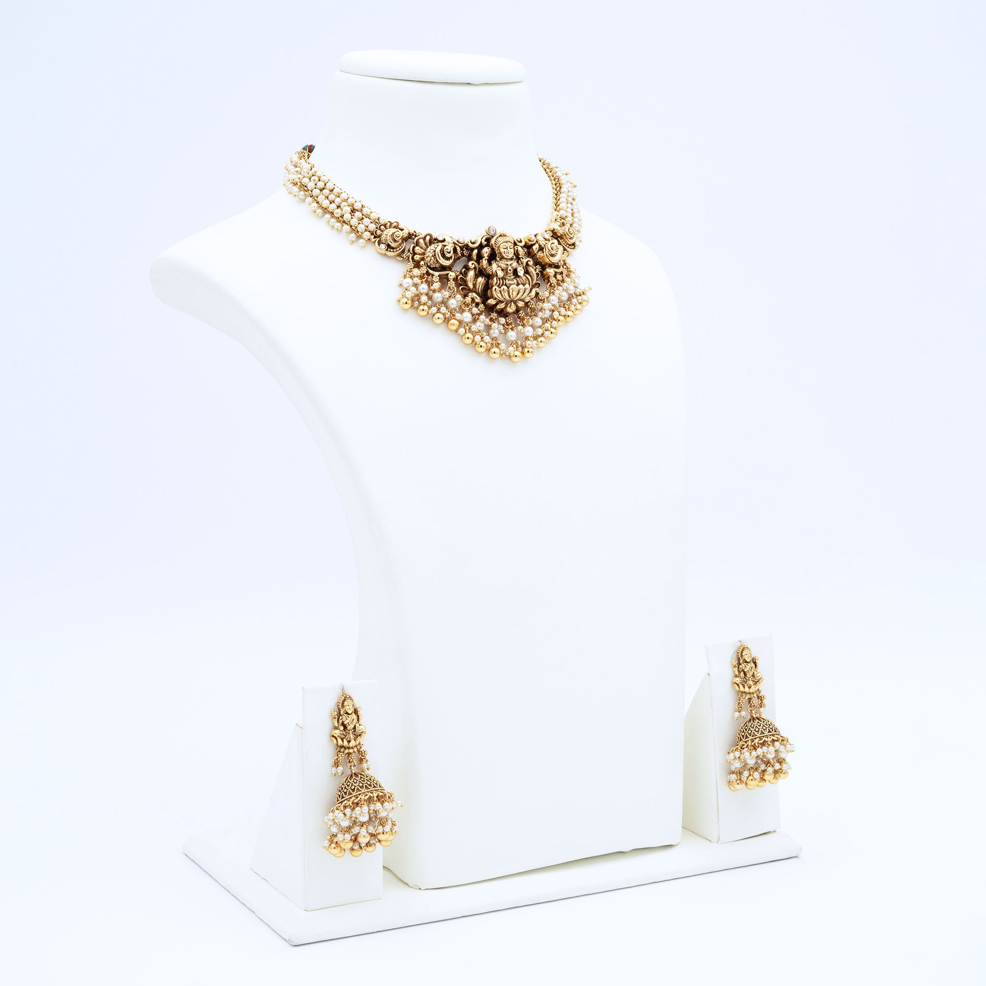 Trendy Necklace Set with Pearls and Lakshmi Pendant