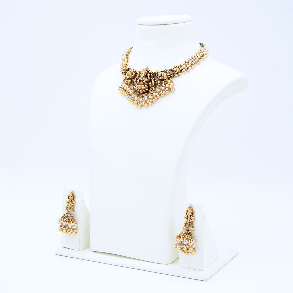Trendy Necklace Set with Pearls and Lakshmi Pendant