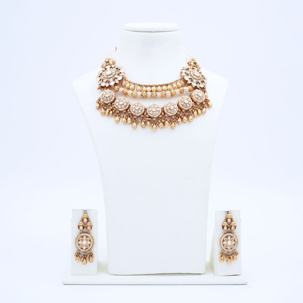 Trendy Multilayered Necklace Set