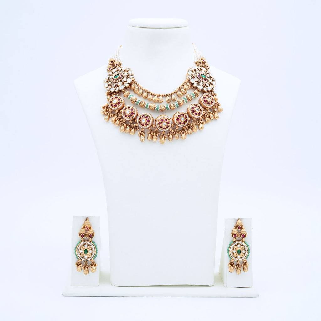 Trendy Multilayered Necklace Set