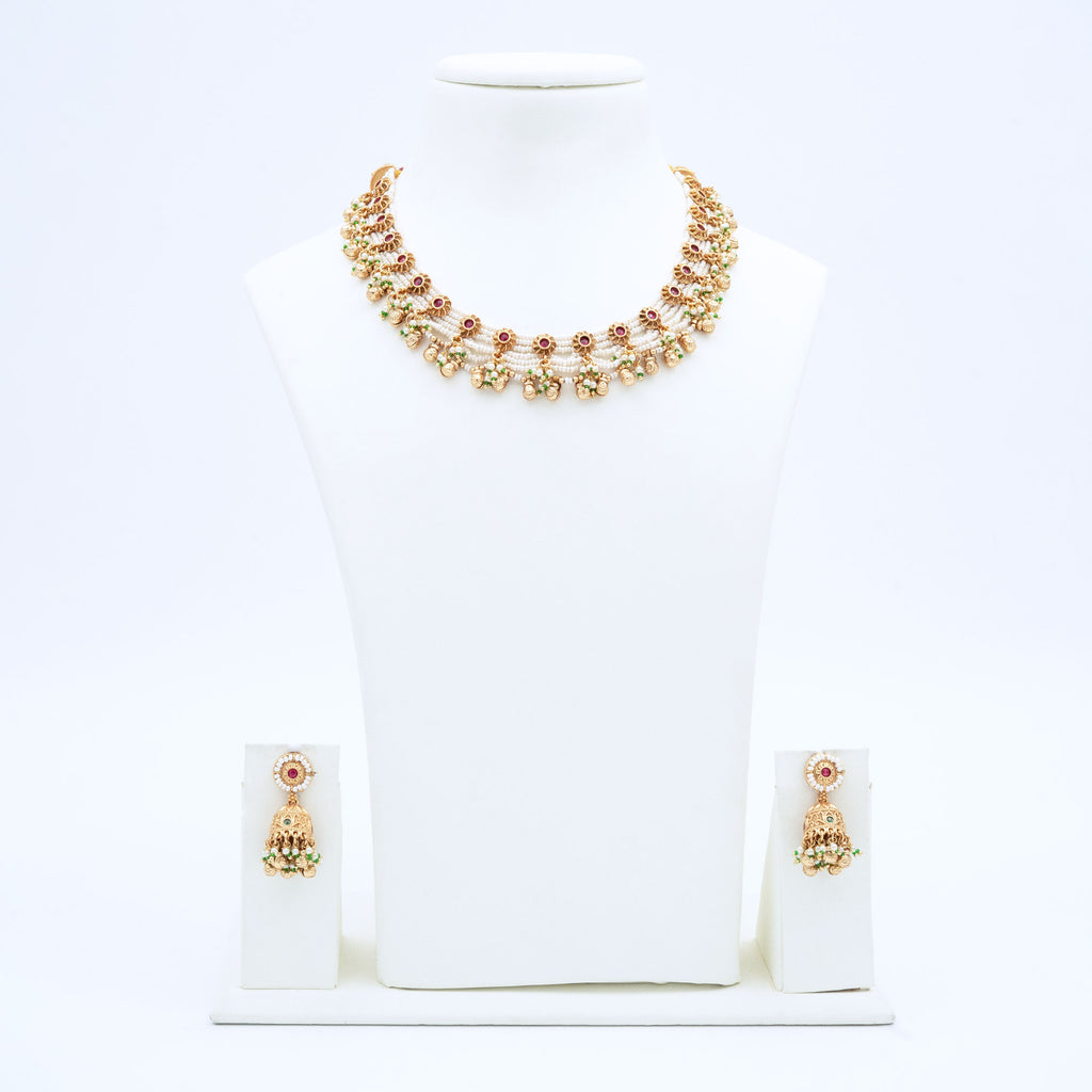 Trendy Multilayered Floral Pearl Necklace Set