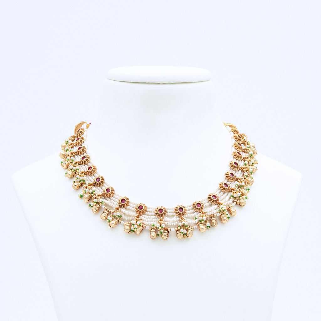Trendy Multilayered Floral Pearl Necklace Set