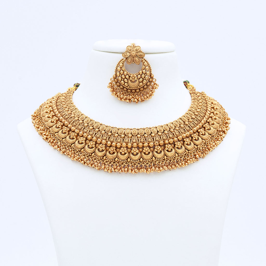 Trendy Crescent Necklace Set